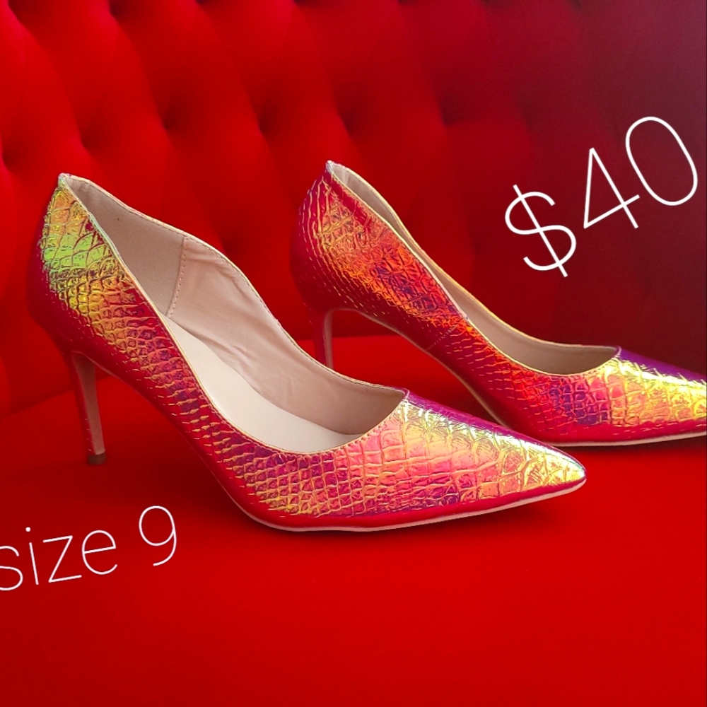 Multi color heel